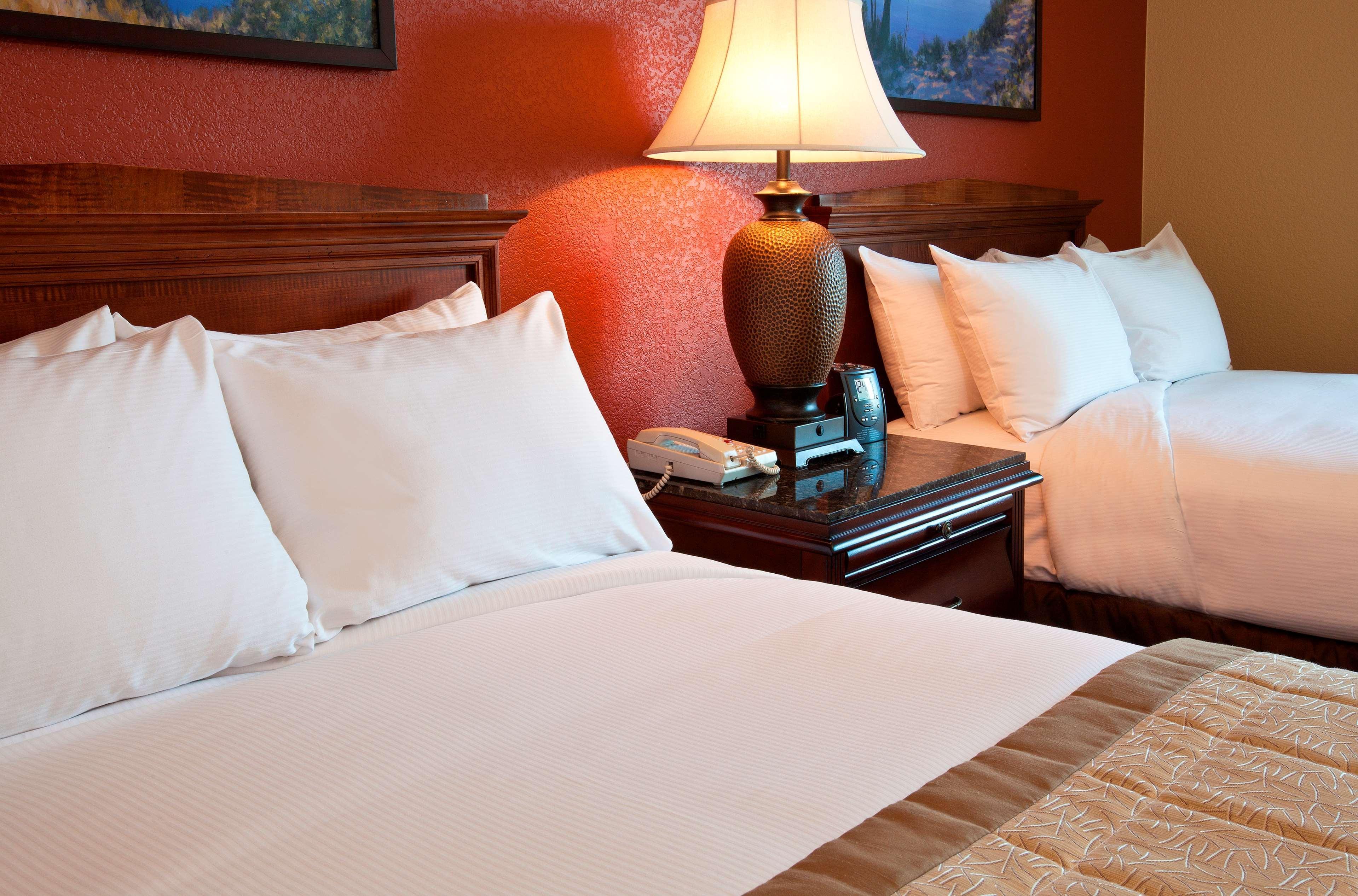 Embassy Suites By Hilton Sacramento Riverfront Promenade Стая снимка