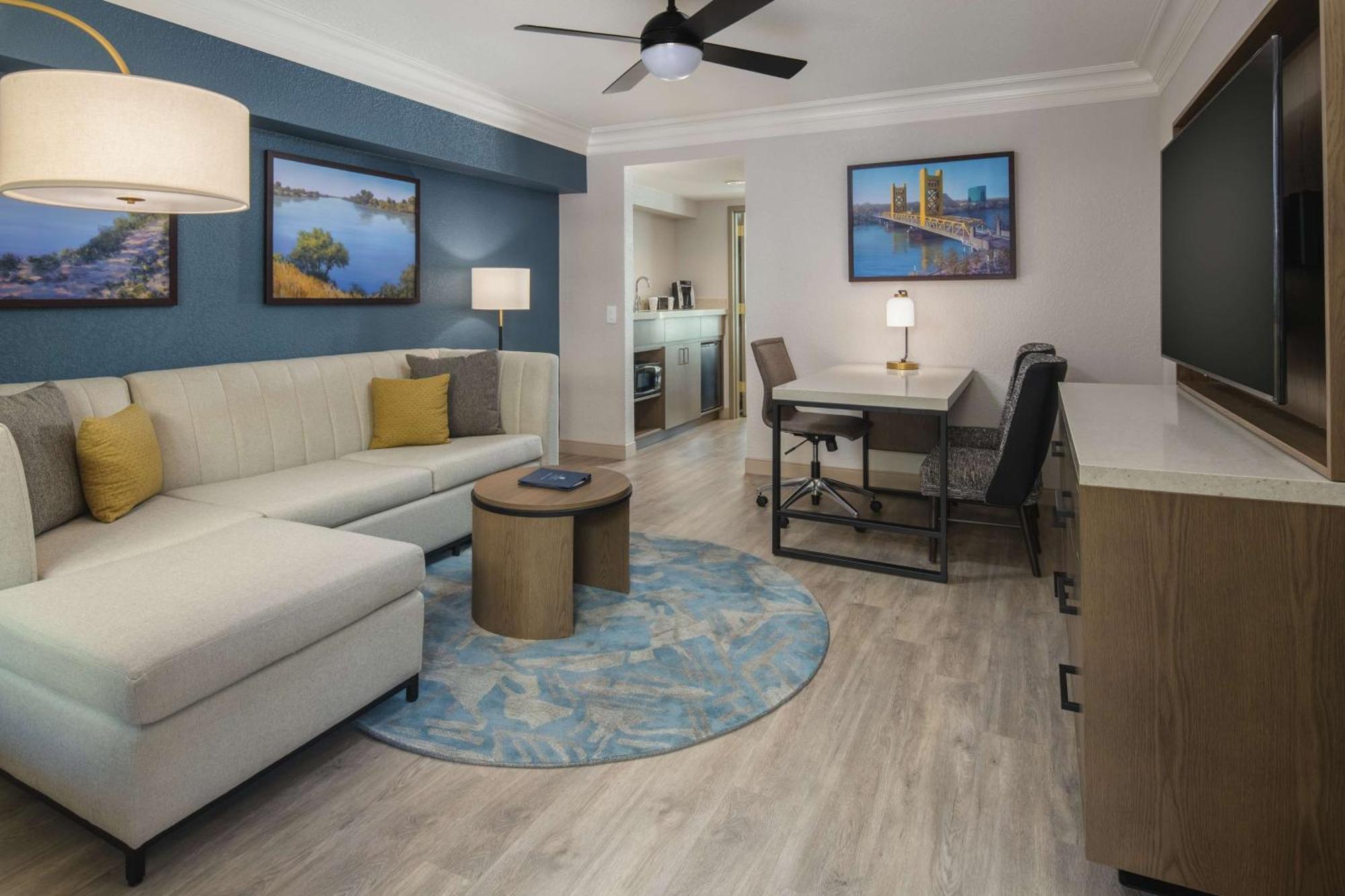 Embassy Suites By Hilton Sacramento Riverfront Promenade Екстериор снимка