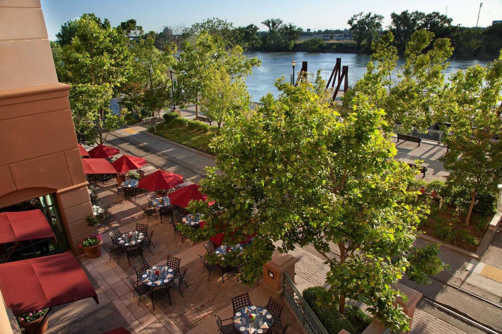Embassy Suites By Hilton Sacramento Riverfront Promenade Екстериор снимка