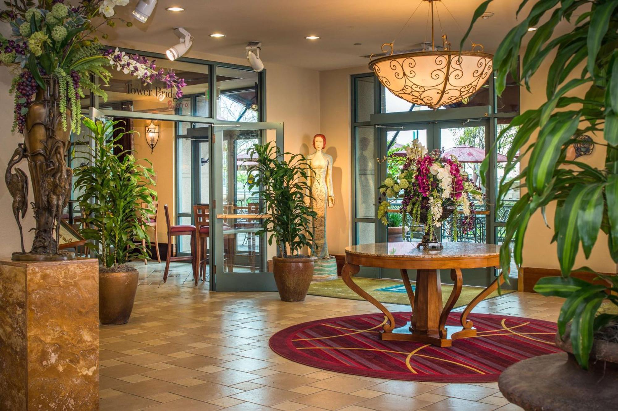 Embassy Suites By Hilton Sacramento Riverfront Promenade Екстериор снимка