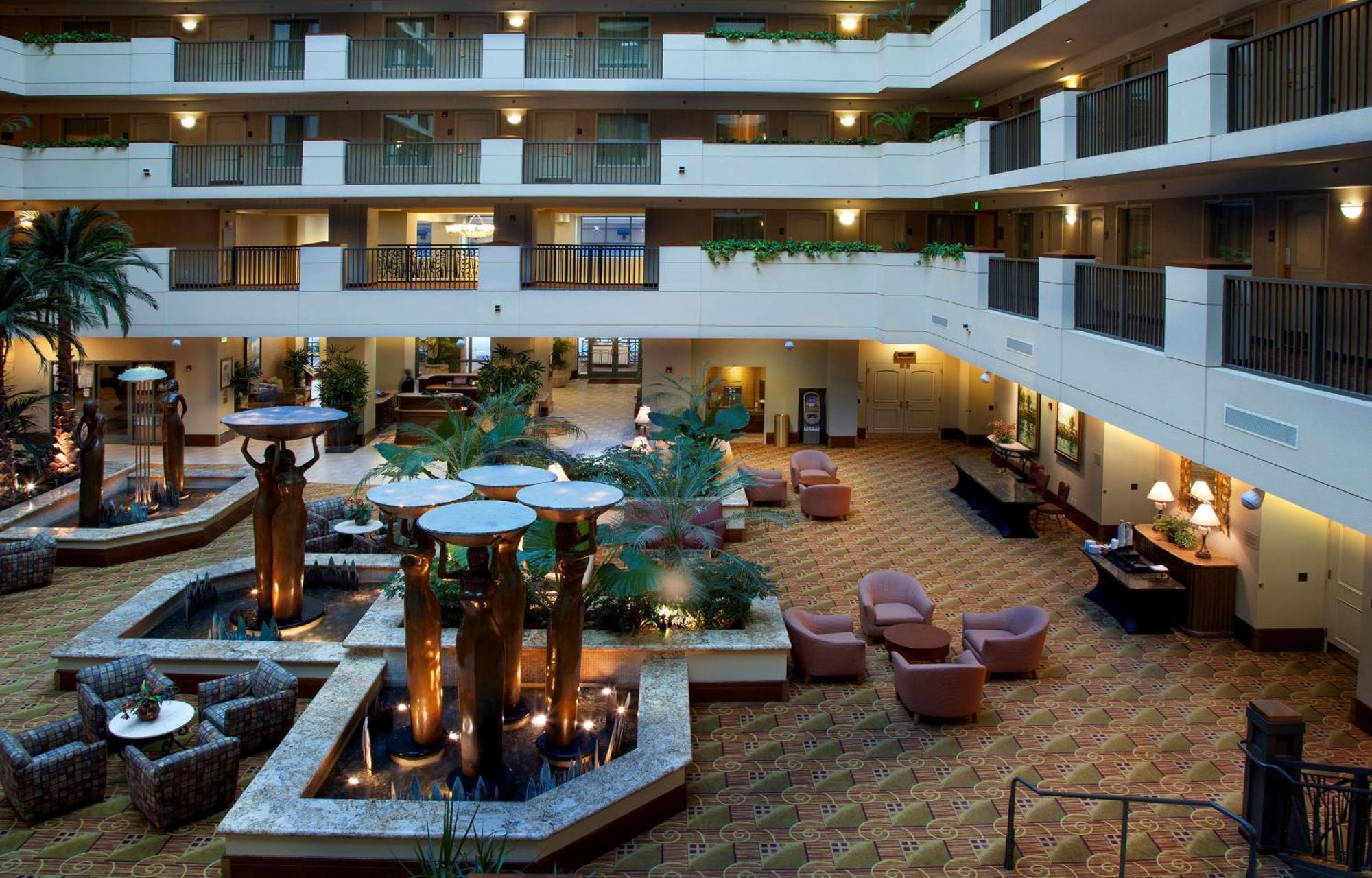 Embassy Suites By Hilton Sacramento Riverfront Promenade Екстериор снимка